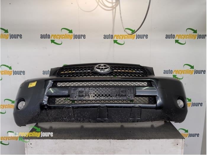 Voorbumper van een Toyota Rav-4 (1E0), Gebruikt, -, -, Toyota