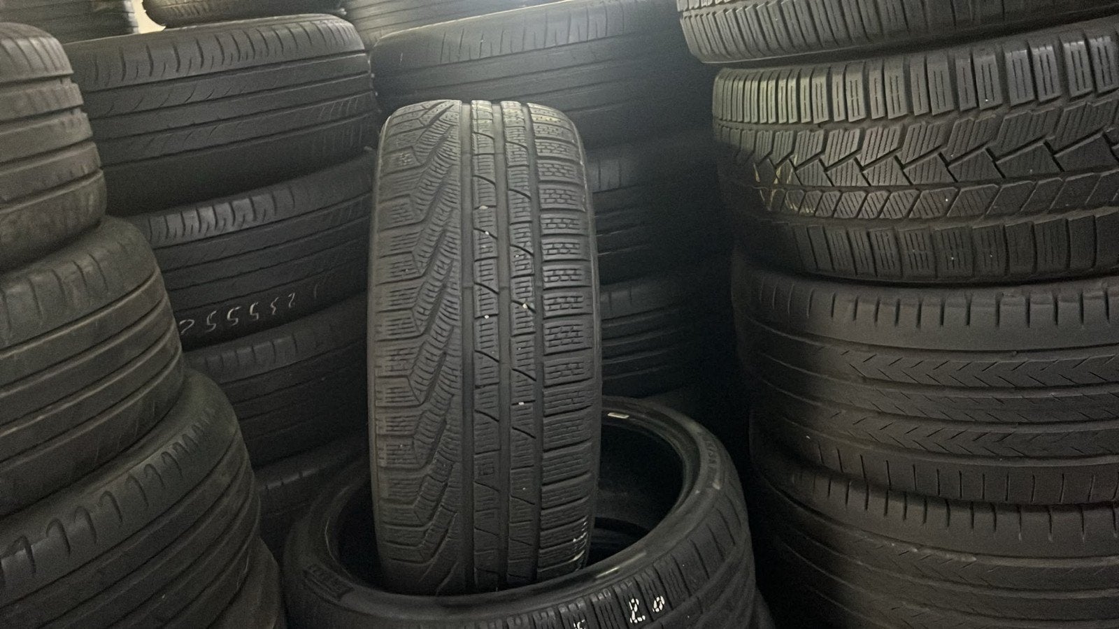 24535r20 245 35 r20 245/35/r20 pirelli avec montage, Ophalen of Verzenden