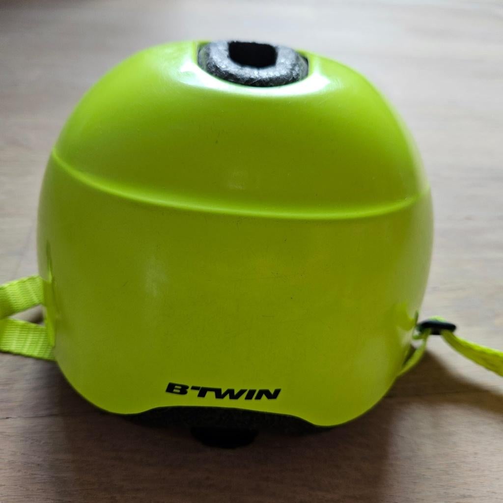 BTWIN fietshelm maat 44-49, Jongen of Meisje, Zo goed als nieuw, Decathlon Btwin, Ophalen