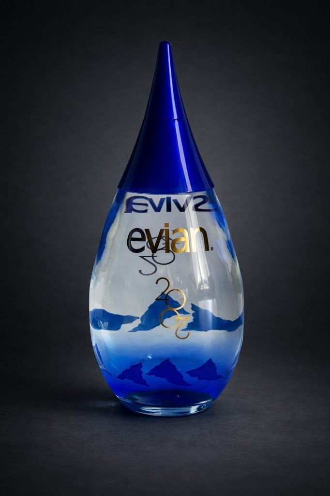 Evian fles in beperkte oplage uit het jaar 2002., Verzamelen, Ophalen, Nieuw