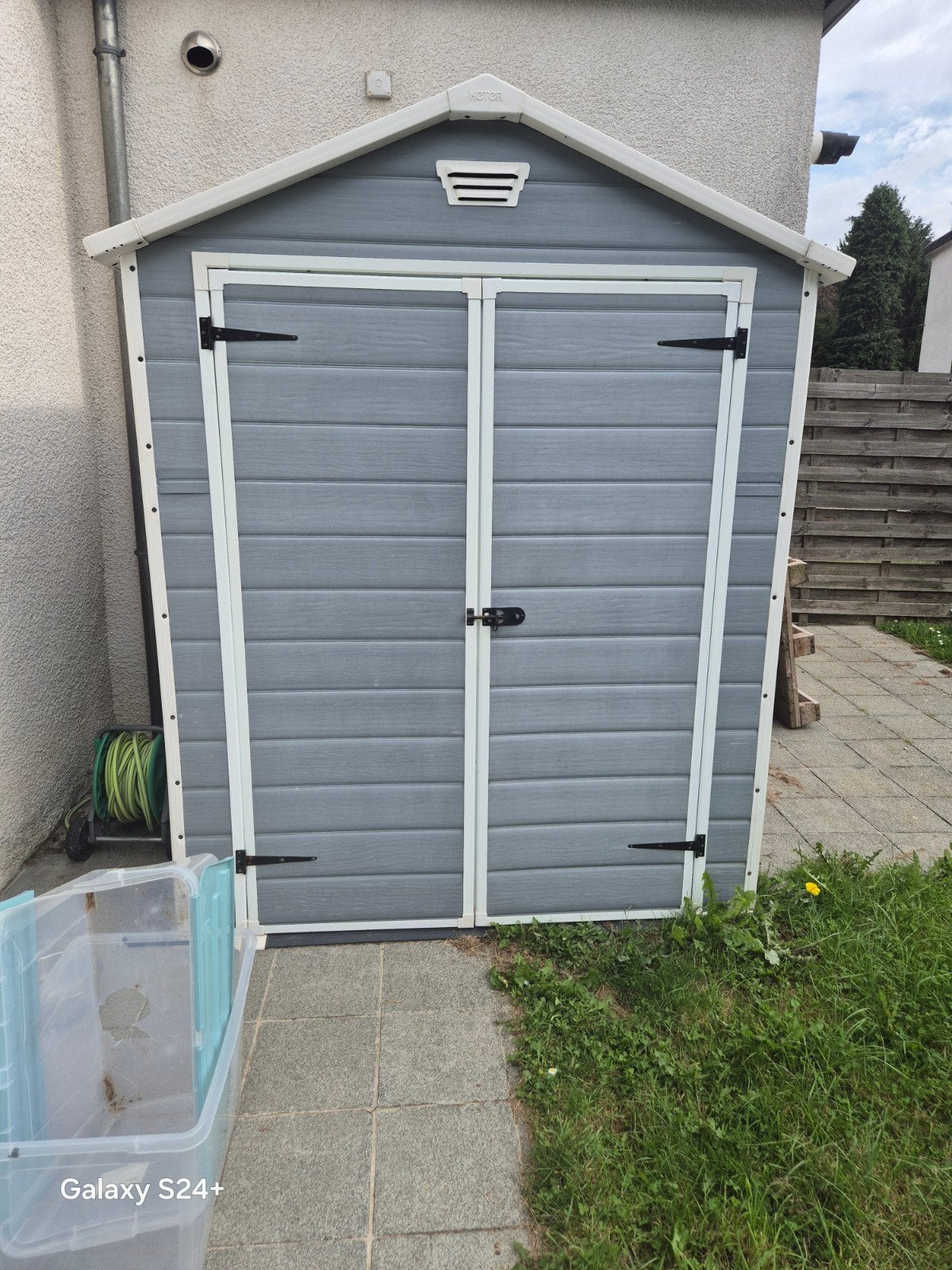 cabane a vendre n est pas en bois, Enlèvement, Utilisé, Autres matériaux, 1 fenêtre