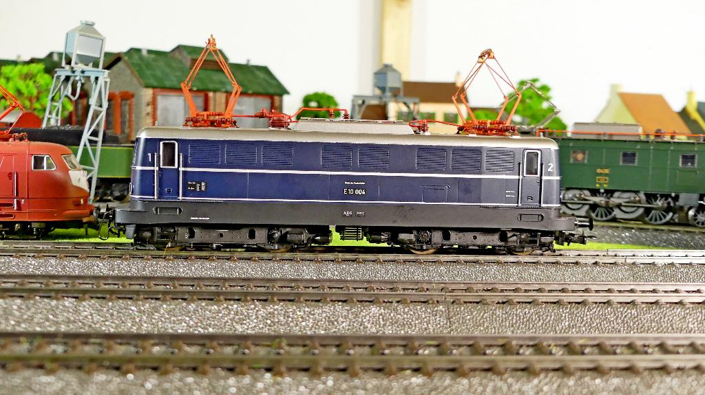 Lima Motor E 10 AC digitaal/MFX voor Märklin, Hobby en Vrije tijd, Modeltreinen | H0, Wisselstroom, Gebruikt, Locomotief, Verzenden