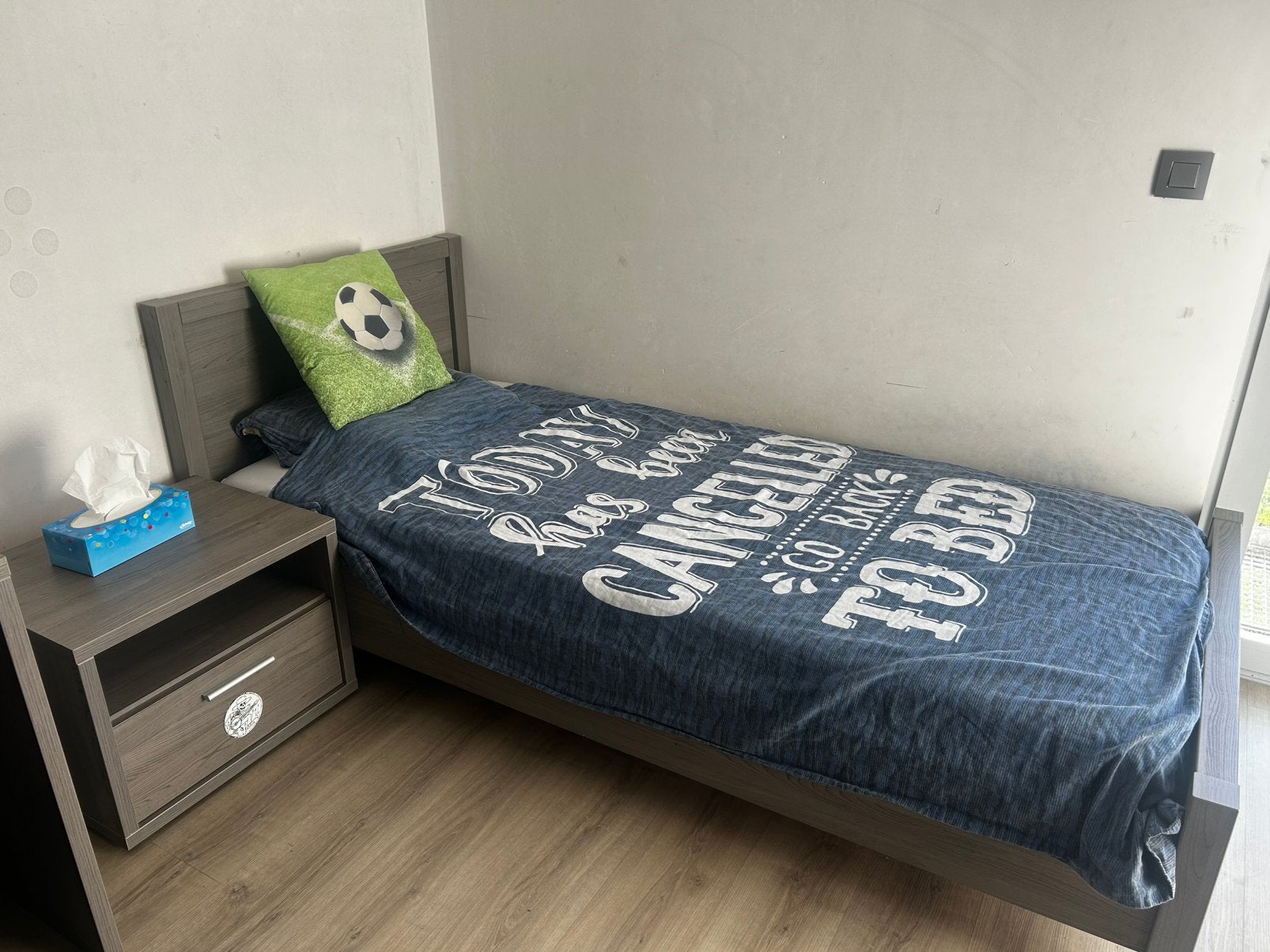 Stevig éénpersoonsbed, incl lattenbodem/matras/nachtkastje, Huis en Inrichting, Ophalen, Gebruikt, 90 cm, Eenpersoons