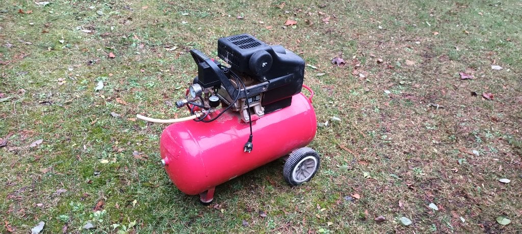 Compressor, Doe-het-zelf en Bouw, 25 tot 100 liter, Ophalen, Gebruikt, 10 bar of meer