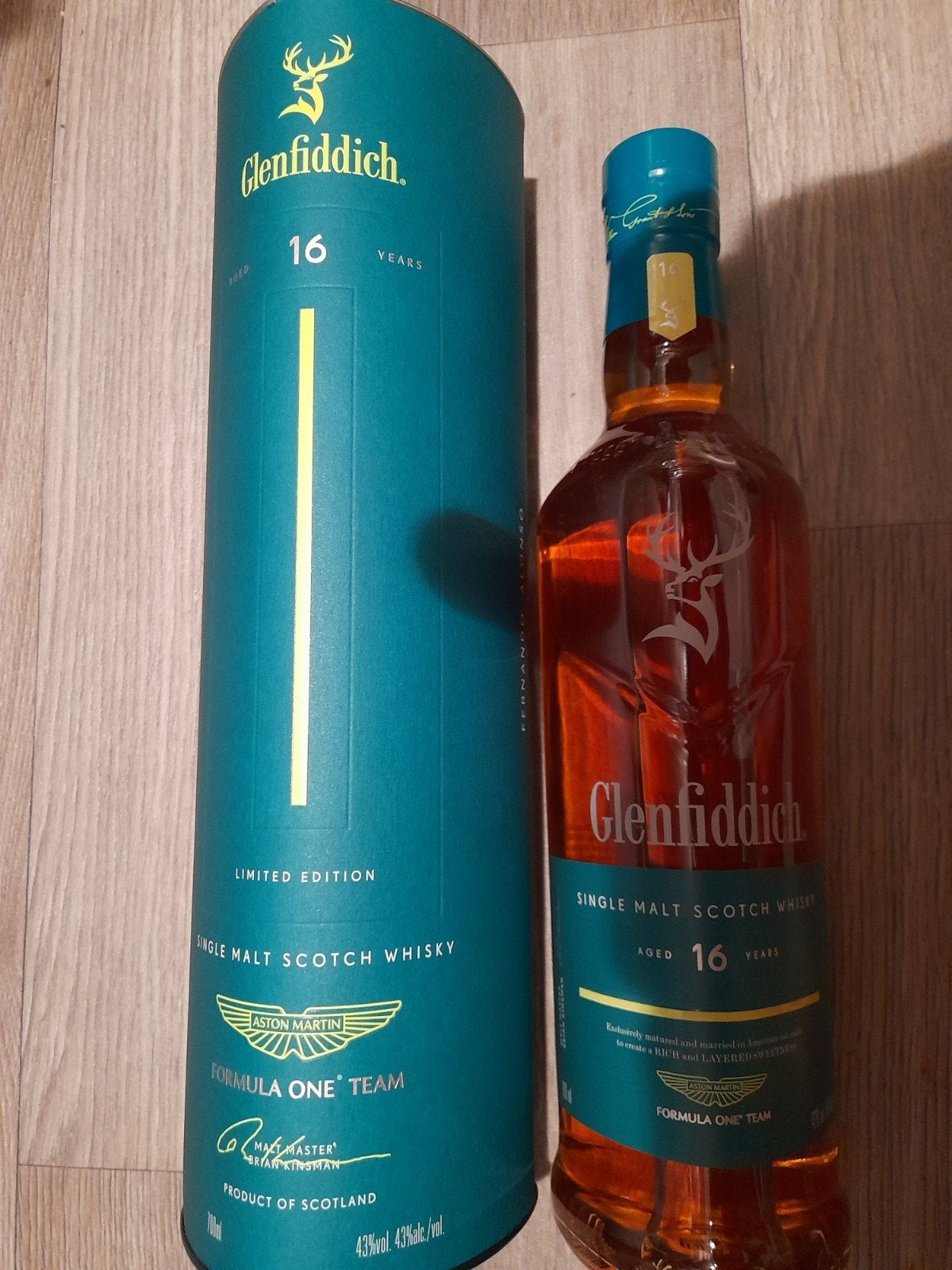 Wisky Aston martin limited edition16j, Collections, Vins, Enlèvement