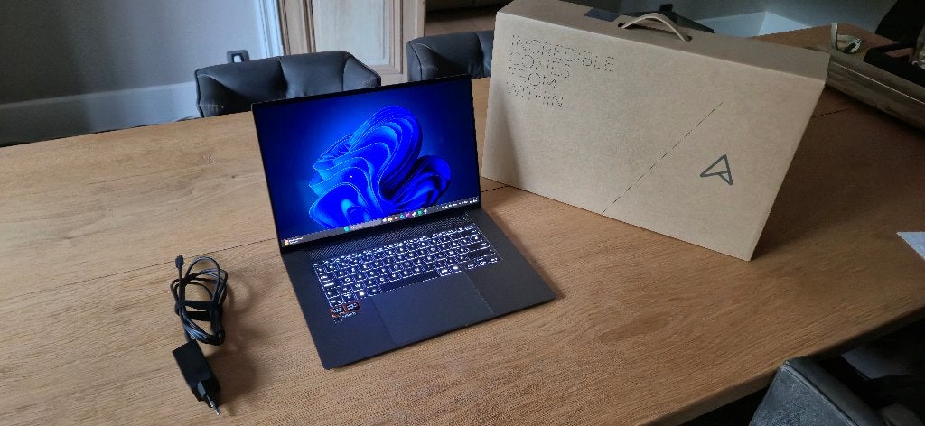 Laptop Asus Zenbook S16 (meilleure version) NOUVEAU, Neuf, Asus, 32 GB, 16 pouces