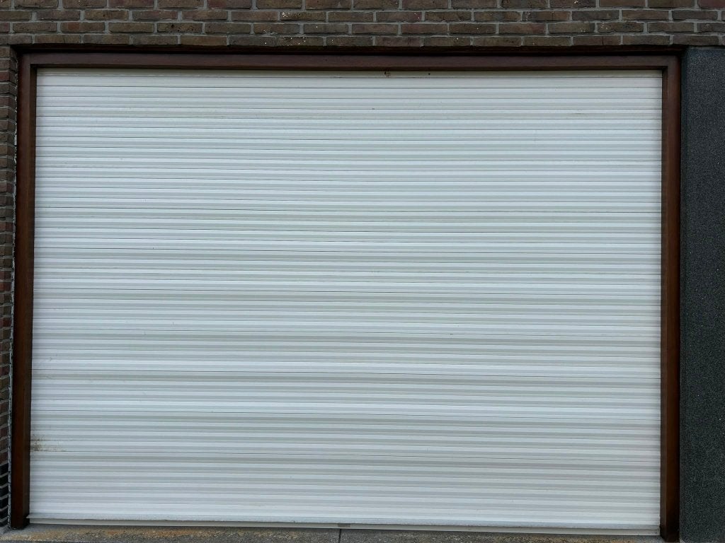 12 PVC-rolluiken, waarvan 3 elektrisch, Bricolage & Construction, Volets, Utilisé, Blanc, Fonctionnement électrique, Enlèvement