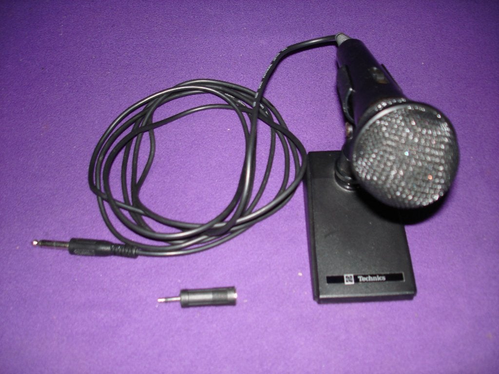 Thomson dynamic microphone M140 met on / off schakelaar., Muziek en Instrumenten, Microfoons, Ophalen of Verzenden, Gebruikt, Zangmicrofoon