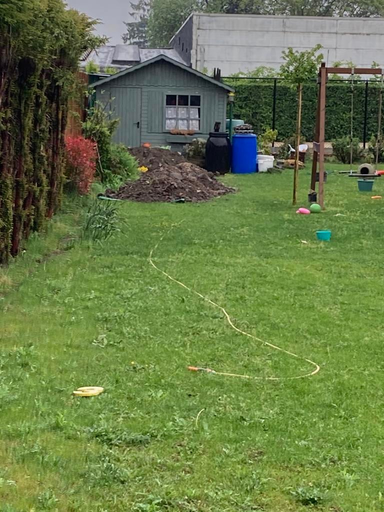 Zwarte zuivere grond, Ophalen