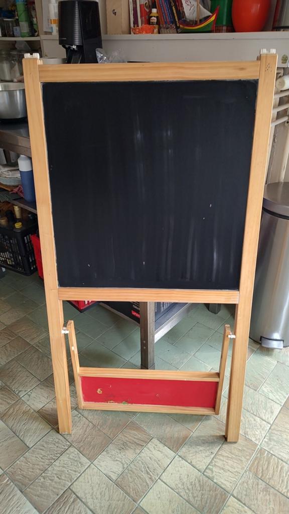 Kinder bord (wit + krijt), Ophalen, Gebruikt, Krijtbord