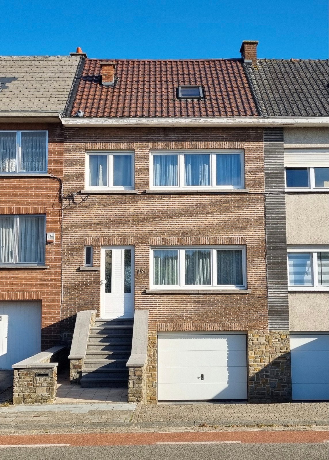 Charmante maison 3 chambres avec jardin et garage, Maison 2 façades, 318 kWh/m²/an, Sint-Pieters-Leeuw, Jusqu'à 200 m²