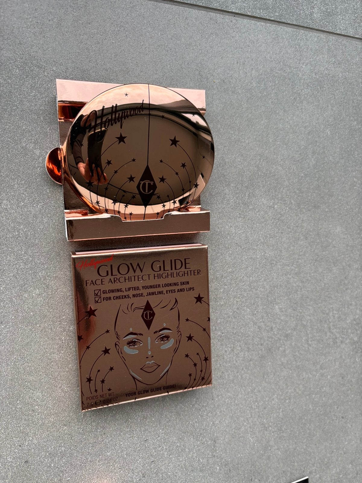 Glow Glide Champagne Charlotte Tilbury, Neuf, Maquillage, Enlèvement ou Envoi, Autres couleurs