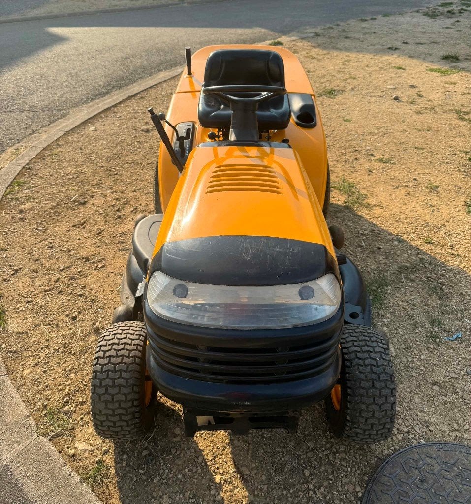 Partner husqvarna 14,5 pk gazontractor, Tuin en Terras, Grasmaaiers, Ophalen, Cirkelmaaier, Elektrische starter, Zo goed als nieuw