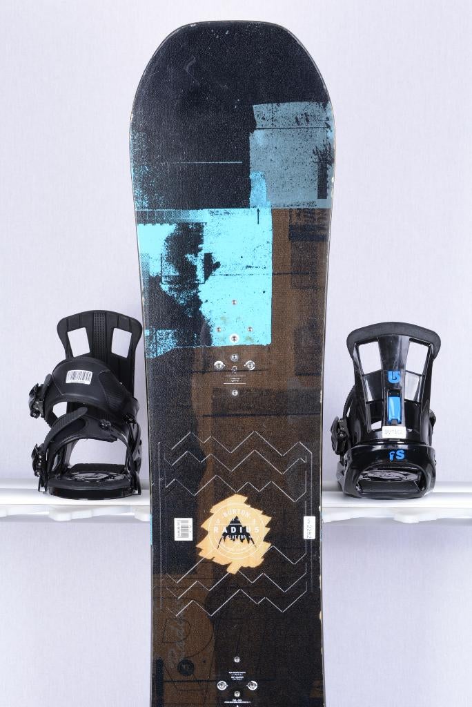 Planche à neige 140 BURTON RADIUS, noir/bleu, woodcore, Enlèvement ou Envoi, Utilisé, Fixations