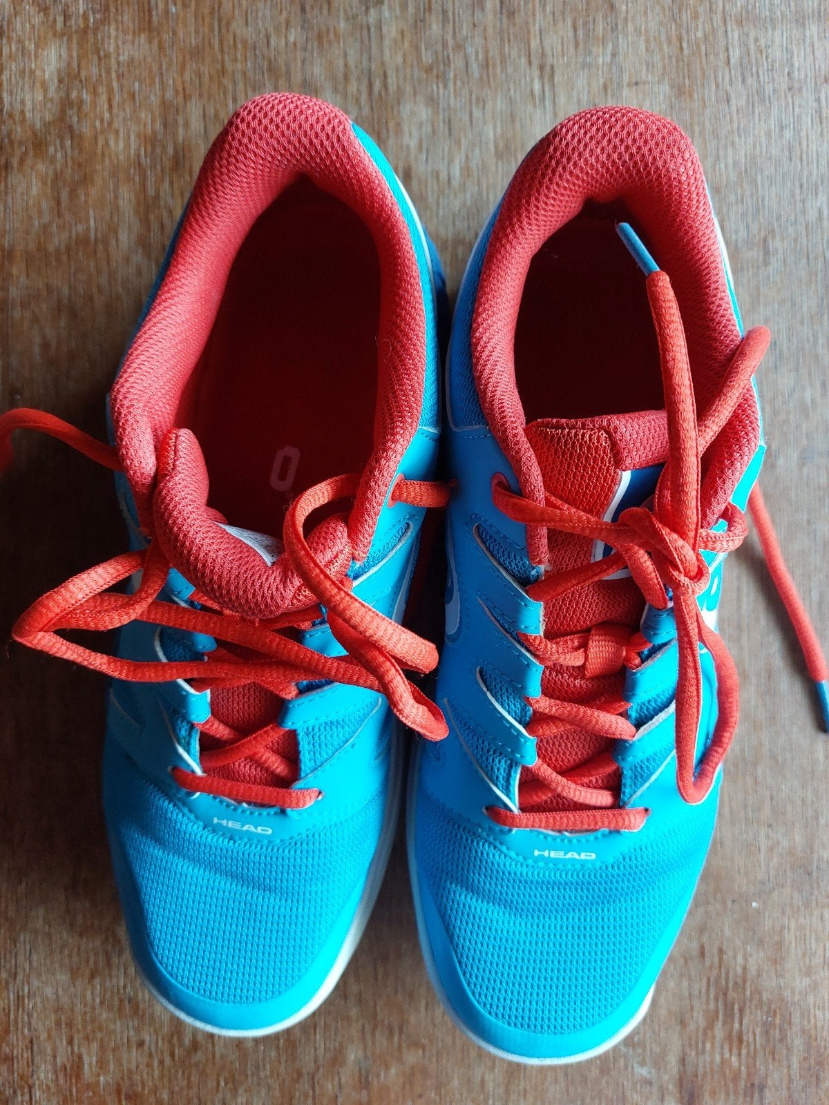 Tennisschoenen binnen maat 39, Ophalen