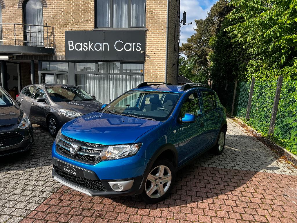 Dacia Sanderop Stepway 0.9TCE/M2015/74.000KM/NAVI/GARANTIE, Auto's, Stof, Zwart, Blauw, Handgeschakeld