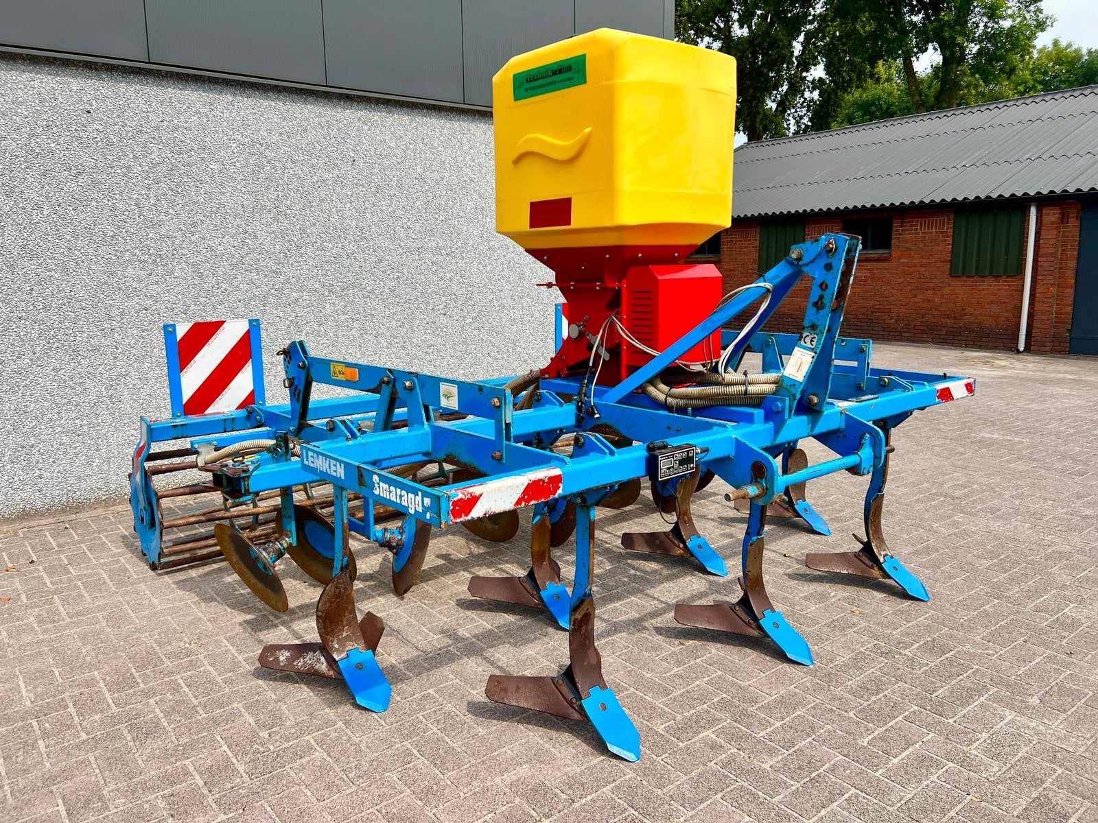 Vleugelschaar cultivator Lemken Smaragd 300 + zaaimachine, Ophalen of Verzenden