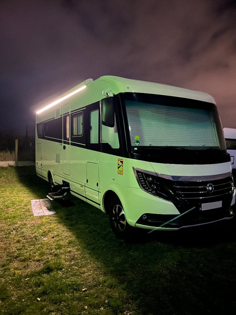 Niesmann Bischoff Arto 76L - FULL OPTION (Luchtvering!), Caravans en Kamperen, Niesmann+Bischoff, Fiat, Vloeistofverwarming, 7 tot 8 meter