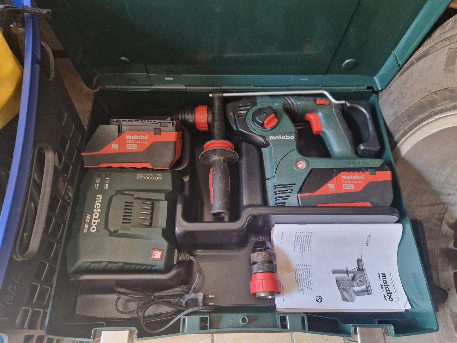 Marteau Metabo 36V + 2X Batterie 5.2 Ah Chargeur, Bricolage & Construction, Enlèvement, Comme neuf