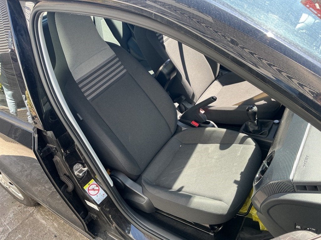 STOEL RECHTS VOOR Volkswagen Up! (121) (01-2011/11-2023), Auto-onderdelen, Gebruikt, Volkswagen