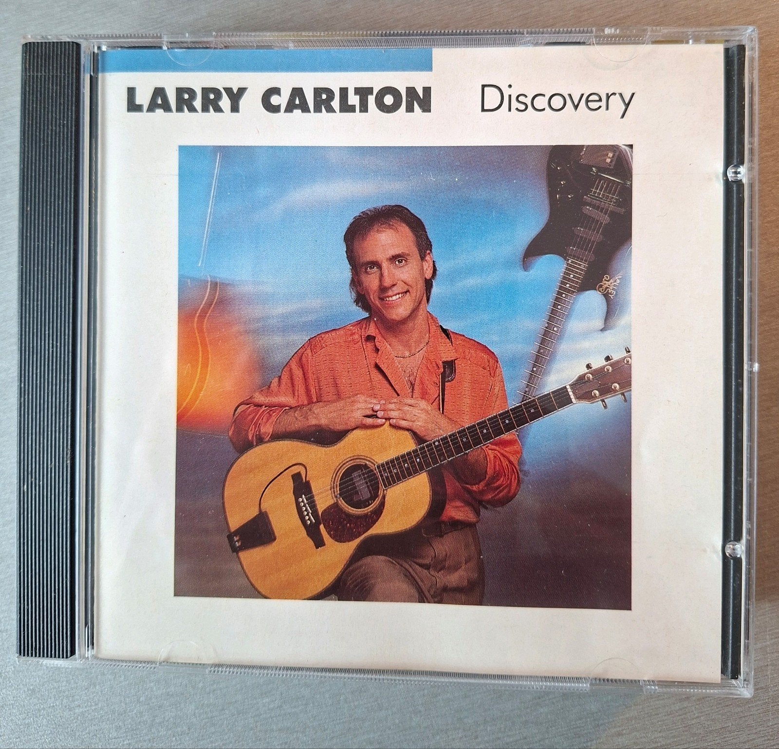 CD. Larry Carlton. Découverte., Enlèvement ou Envoi, Utilisé