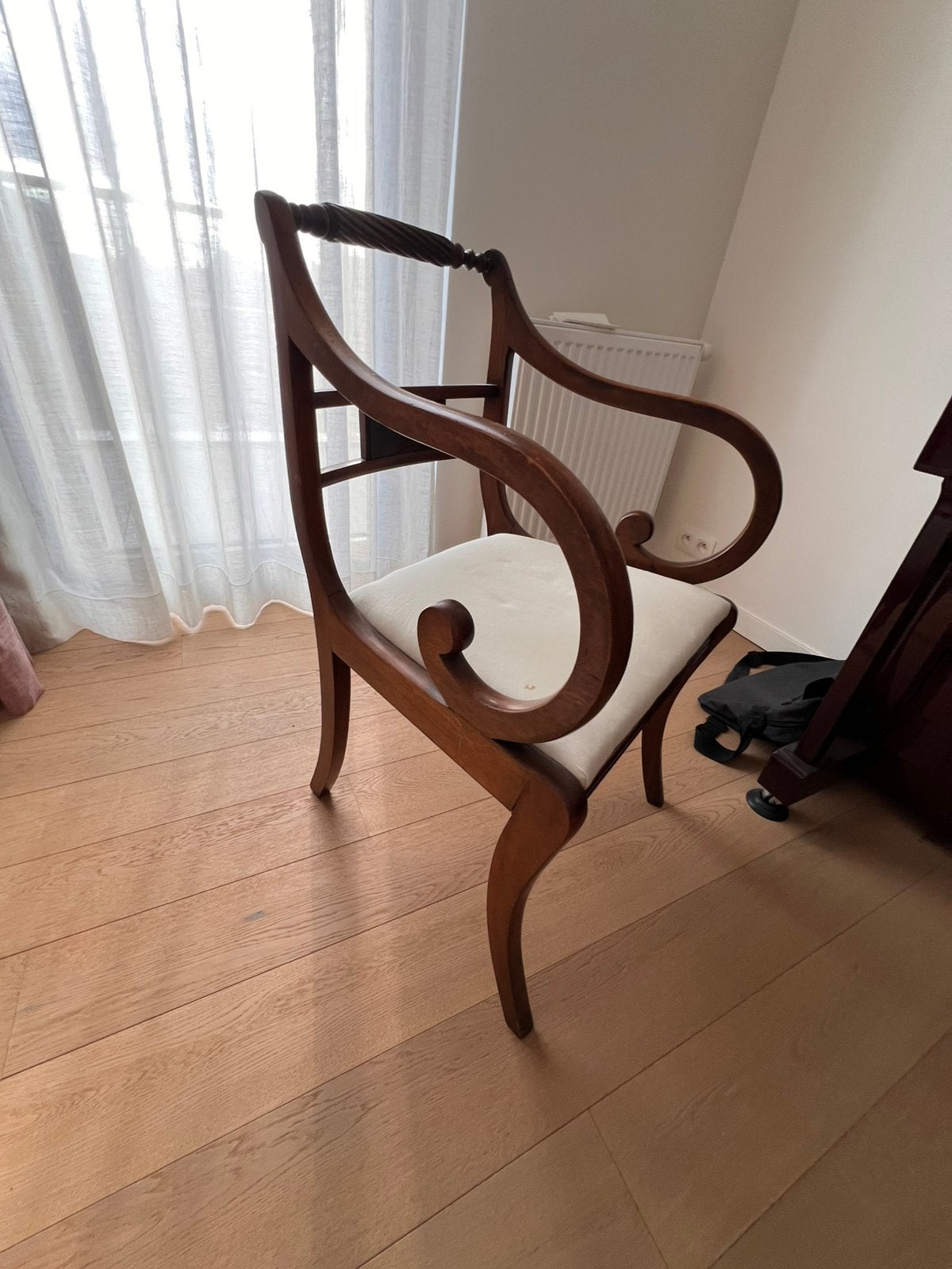 Fauteuil classique, Enlèvement