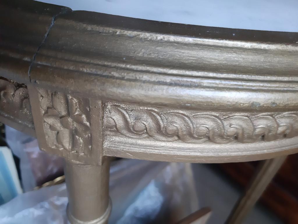 Guéridon bois doré marbre blanc ancien 60 €, Enlèvement ou Envoi