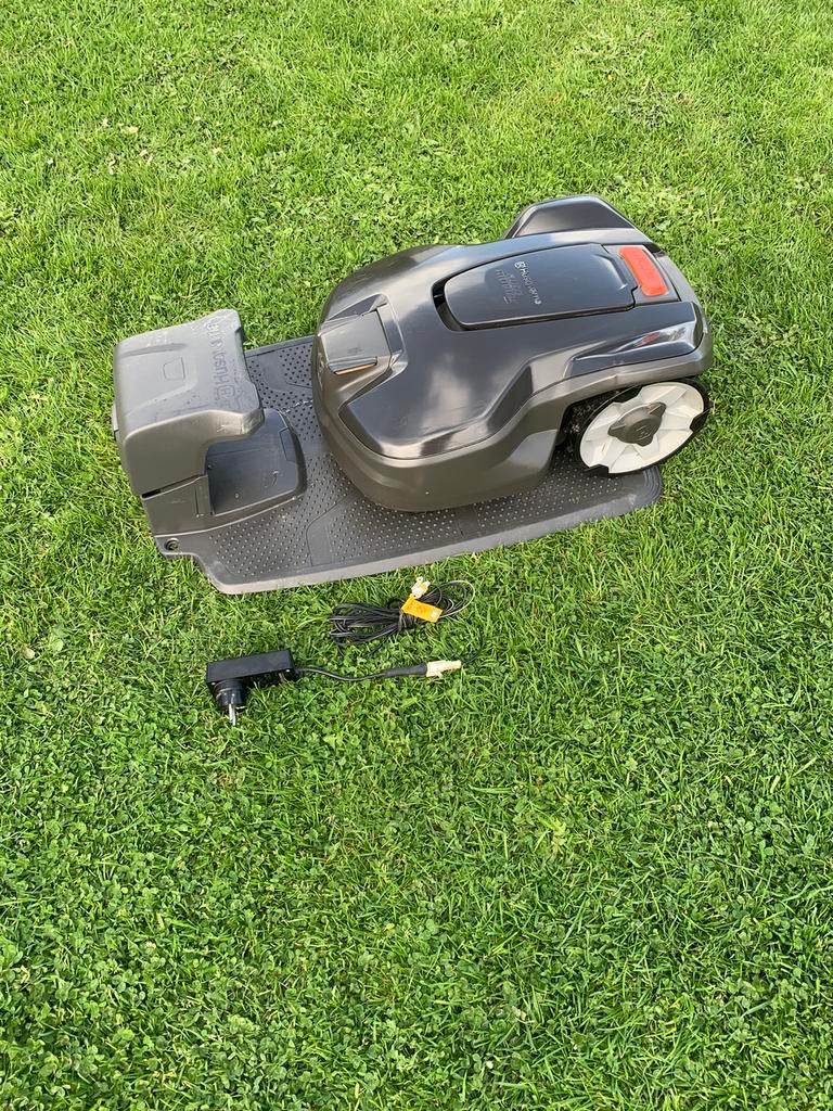 Husqvarna Automower robotmaaier, Tuin en Terras, Ophalen of Verzenden, Zo goed als nieuw