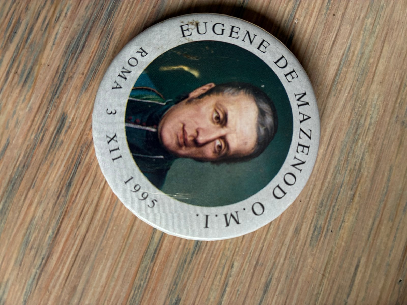 Speld button 1995 Eugène de Mazenod, Verzamelen, Verzenden