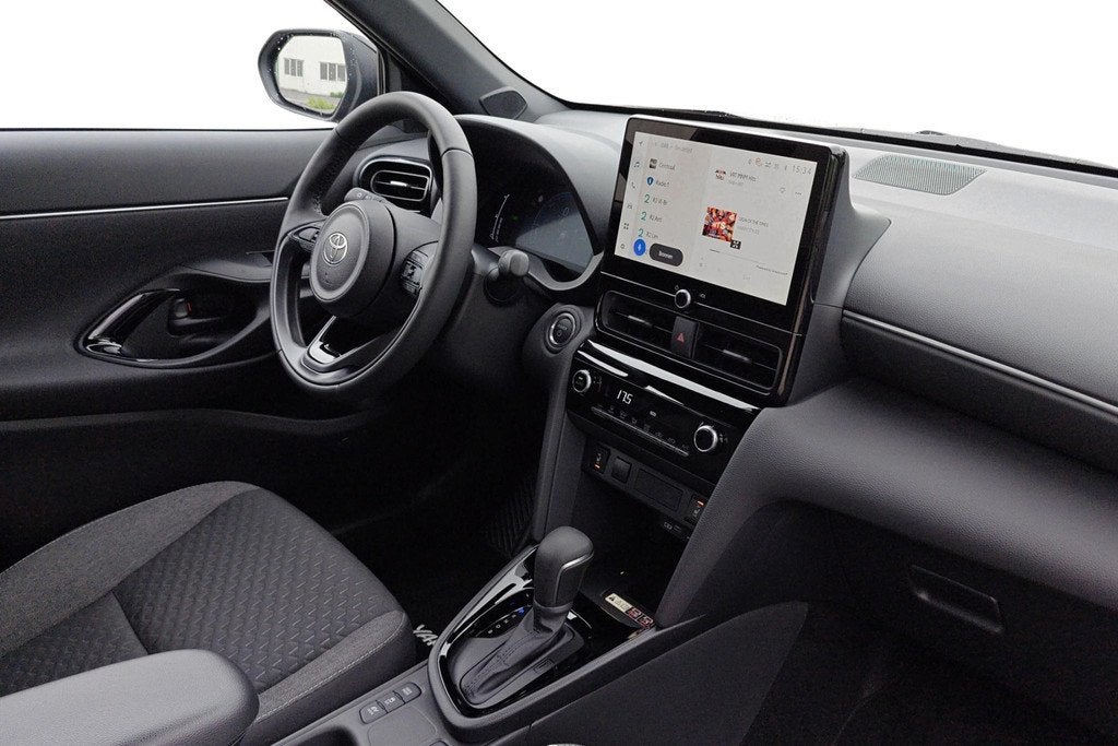 Toyota Yaris Cross 1.5 VVT-ie Hybrid 85kW Executive CVT - NE, Autos, Toyota, Neuf, Achat, 750 kg, Noir
