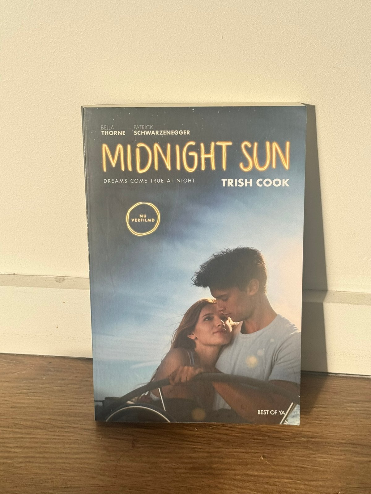 Trish Cook - Midnight Sun, Boeken, Ophalen of Verzenden, Trish Cook