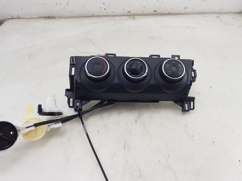 PANNEAU DE COMMANDE CHAUFFAGE CLIMATISATION (|55902K0040|559, Kundenbetreuung@toyota.de, Toyota, Utilisé, Toyota-Allee 2
50858  Köln, DE