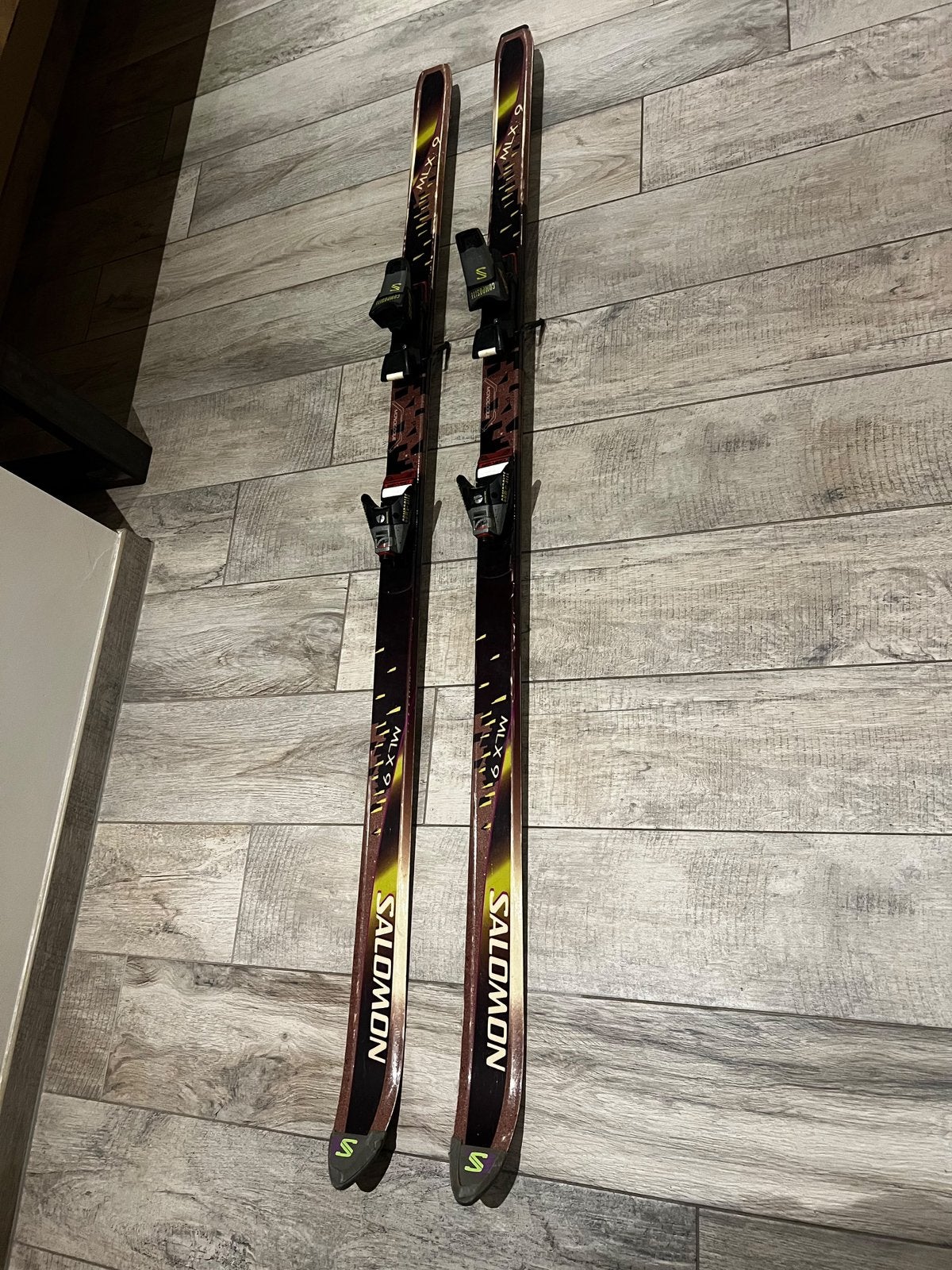 Salomon MLX 9 Carvingski's met Salomon Driver Bindingen, Ophalen, Salomon, Zo goed als nieuw, Ski's