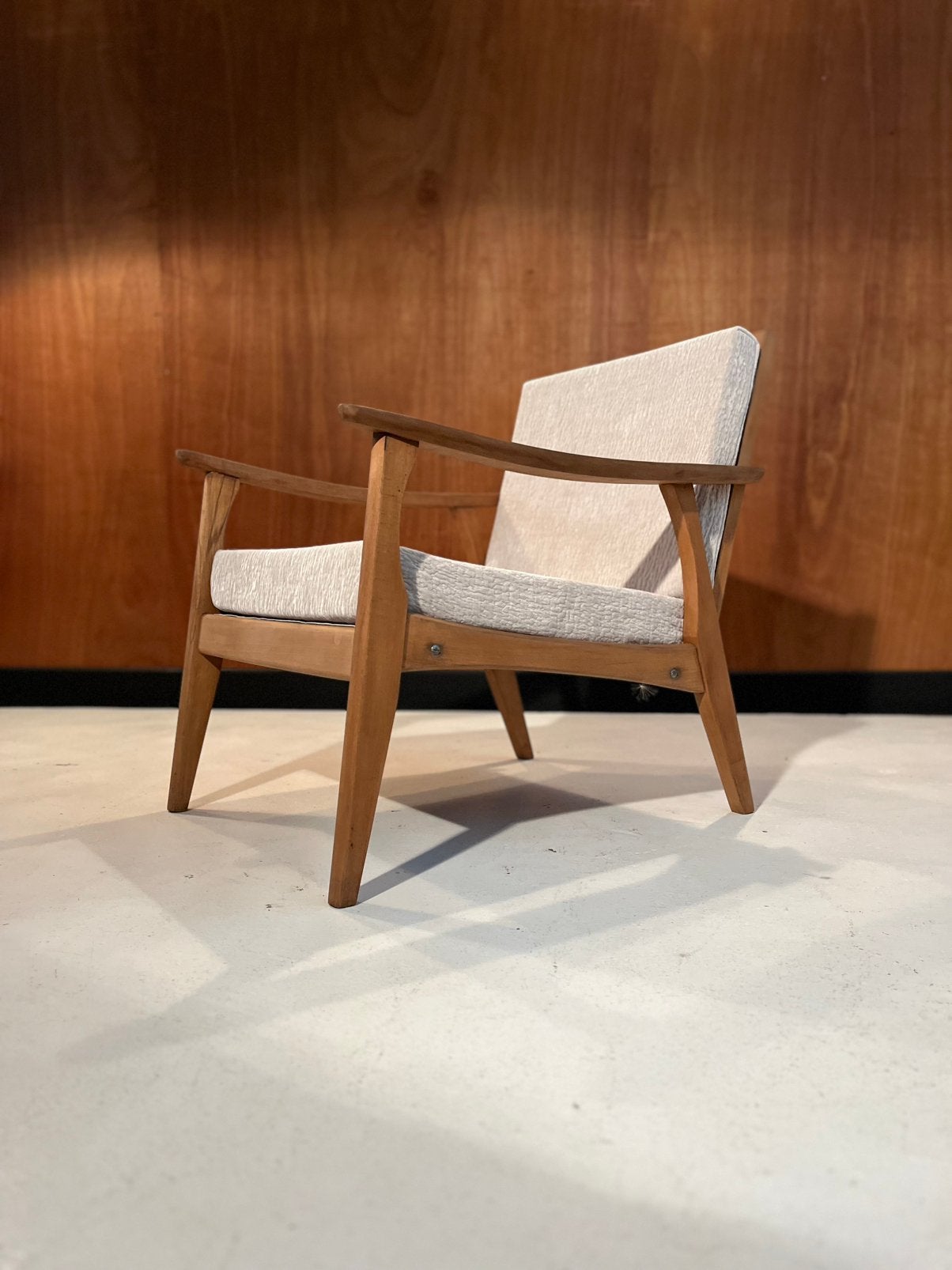 Fauteuil vintage vers 1960 - livraison possible, Maison & Meubles, Enlèvement, Comme neuf, Bois