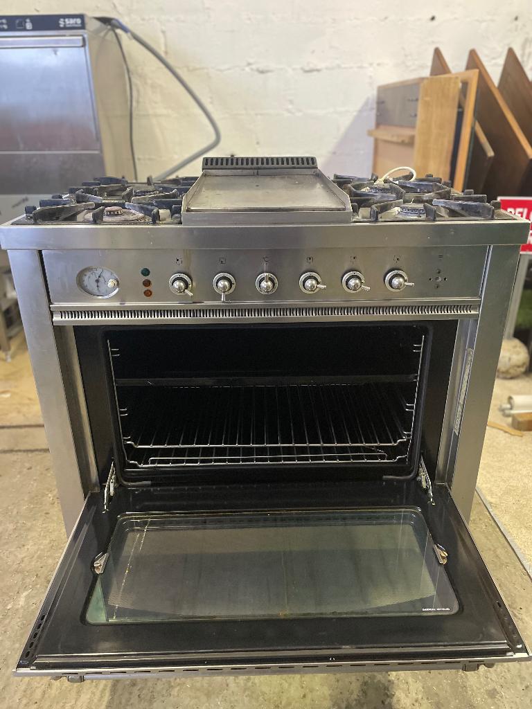 horeca materiaal gasvuur/oven, Zakelijke goederen, Horeca | Keukenapparatuur, Ophalen, Gebruikt, Fornuis, Frituur en Grillen