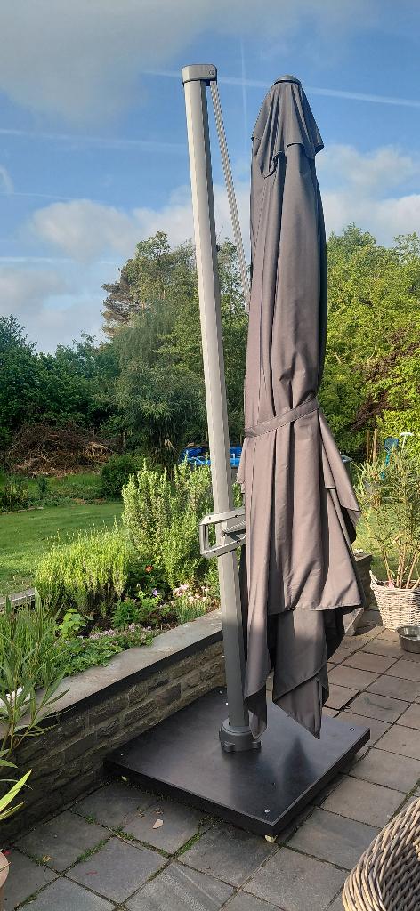 Gloednieuwe zweefparasol 3x4, Tuin en Terras, Parasols, Nieuw, Zweefparasol, 3 tot 4 meter, Kantelbaar, Ophalen