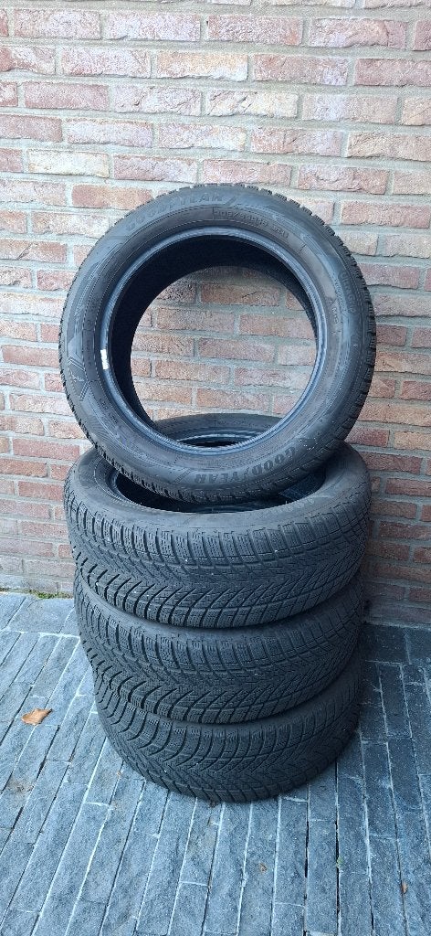 4 pneus hiver Goodyear 205/55 R16 UltraGrip Performance 3, Auto-onderdelen, Ophalen, Gebruikt, 16 inch, Band(en)