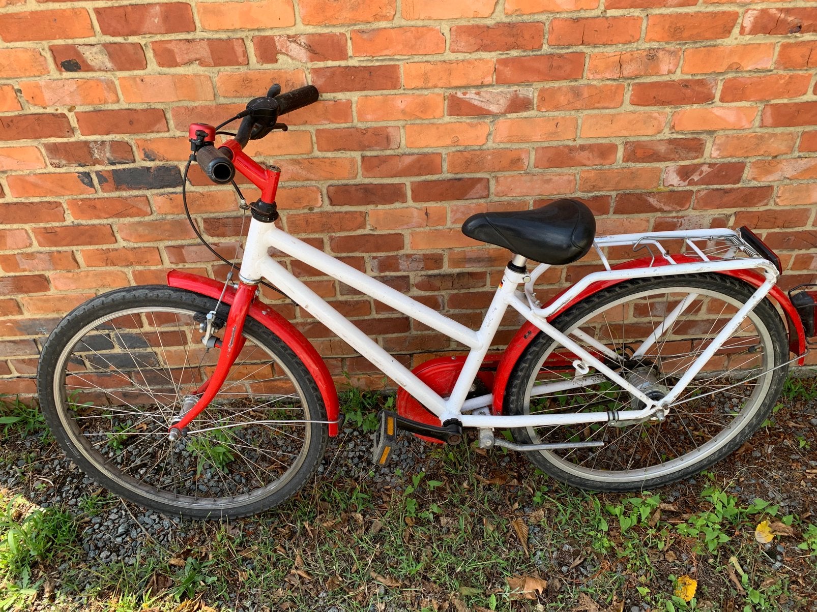 Vélo pour enfant rouge et blanc de 24 pouces, Vitesses, 24 pouces, Frein à rétropédalage, Enlèvement