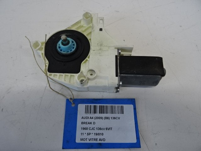 MOTEUR LEVE VITRE ELECTRIQUE AVANT DROIT Audi A4 Avant (B8), Utilisé, Droite, Audi
