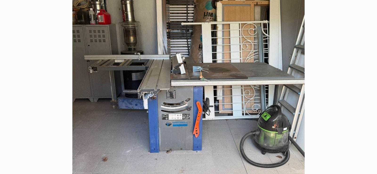Scie d'établi neuve prix 3000€ Maintenant 1400€ 0474776070, Bricolage & Construction, Enlèvement