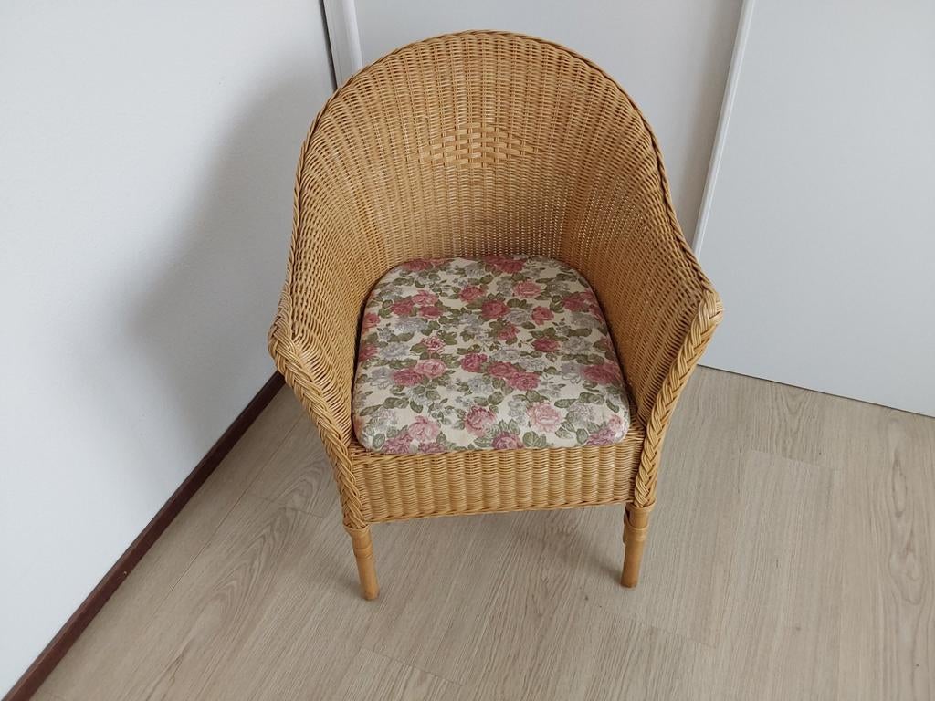 Rotan fauteuil, Ophalen