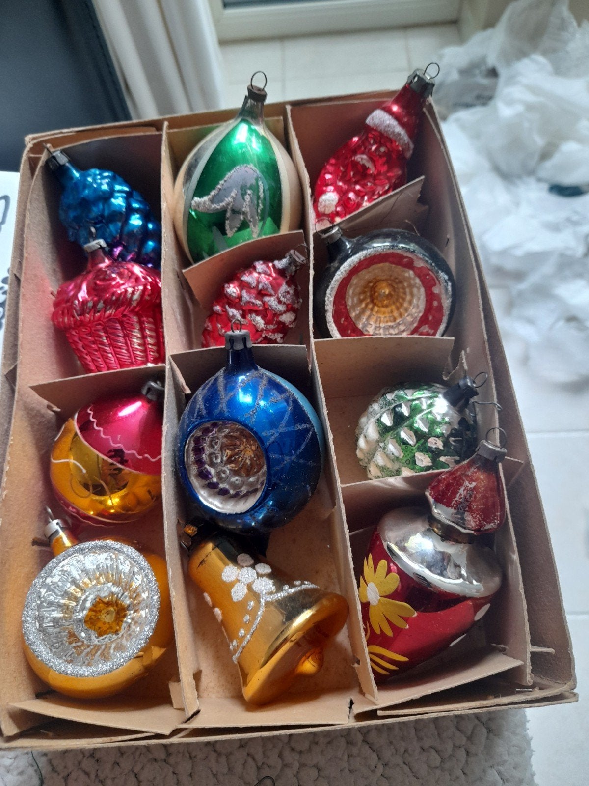vieilles boules de Noël, Enlèvement ou Envoi