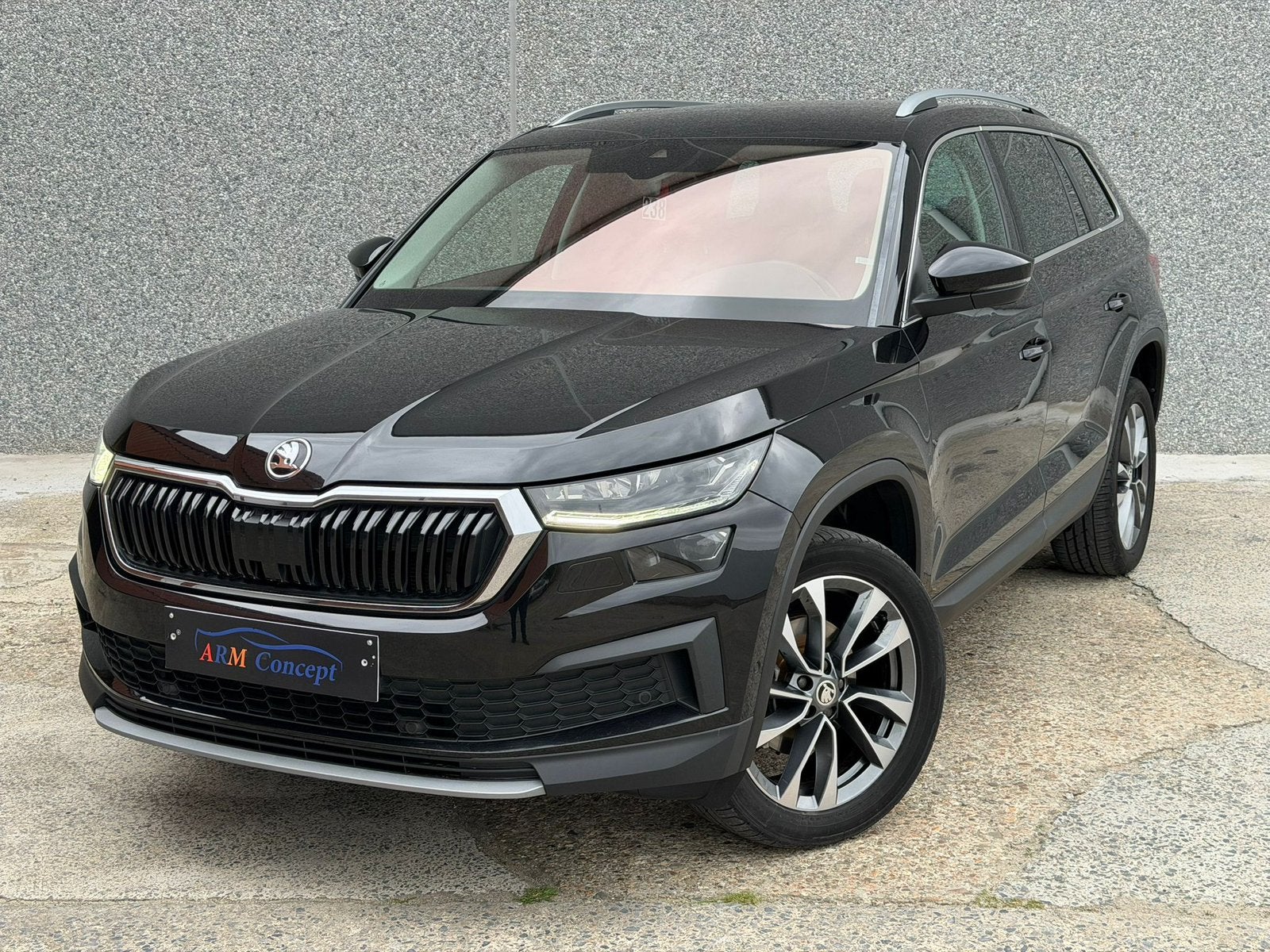 Skoda Kodiaq 1.5 TSI ACT essence DSG/LED/ Navi/Garantie, Automaat, Zwart, Bedrijf, 5 deurs