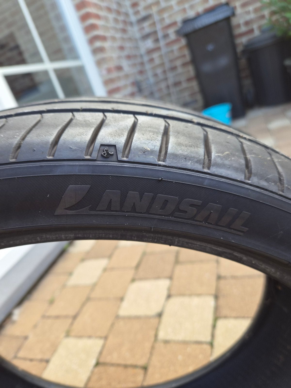 2 Banden Landsail Qirin 990  225/35zr 19 88y, Ophalen, Band(en)