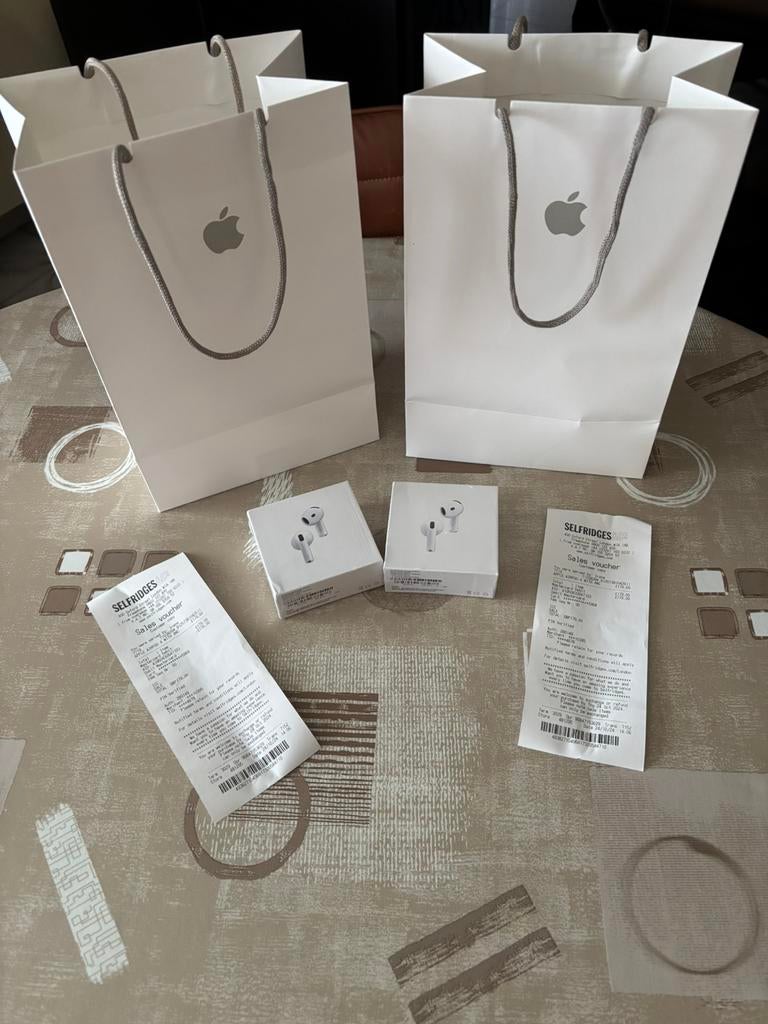 Airpods 4 met ANC, Bluetooth, Op oor (supra aural), Zo goed als nieuw, Ophalen