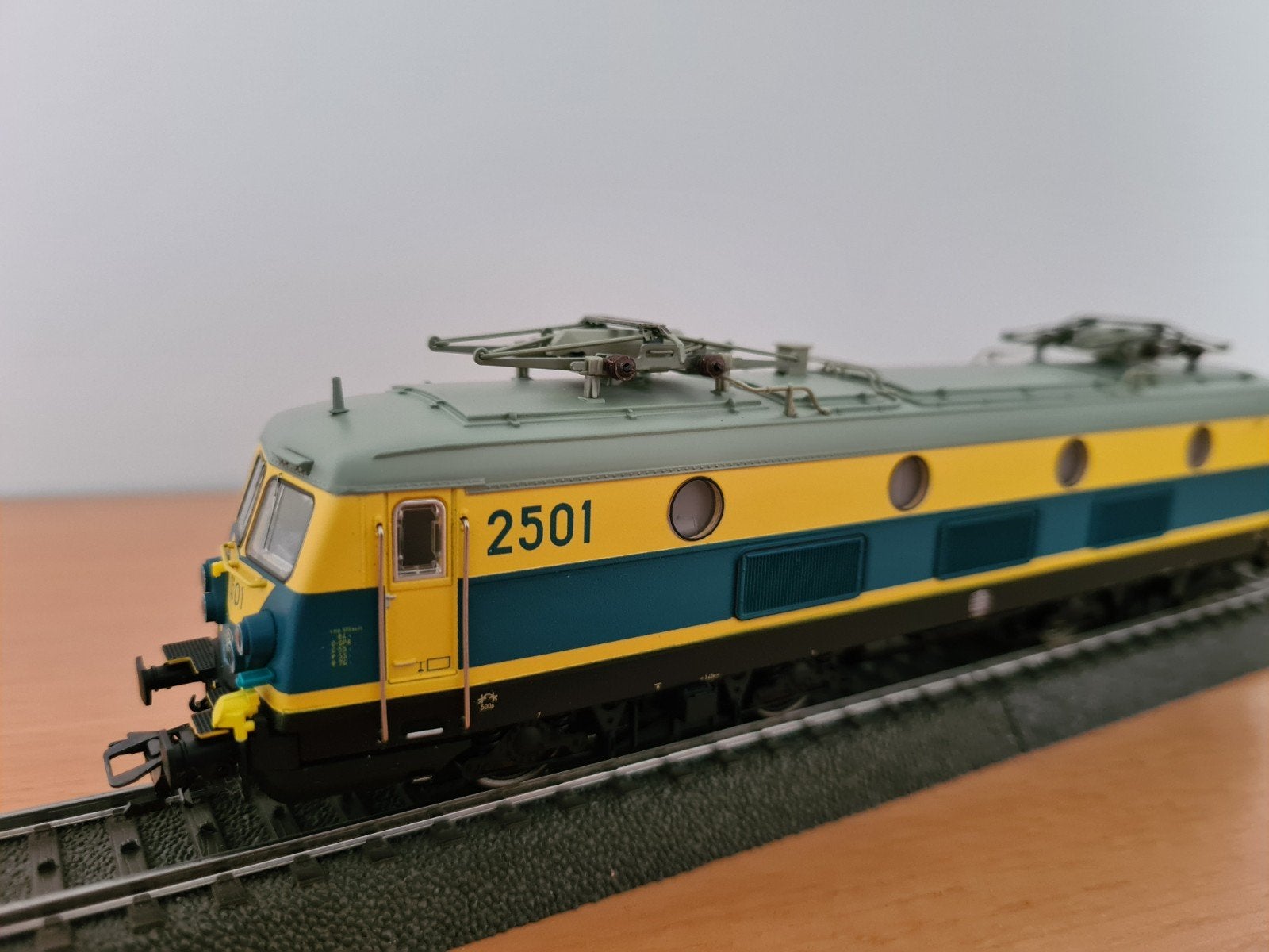 Märklin 37230 NMBS SNCB 2501 mfx neuf dans son emballage, Neuf, Enlèvement ou Envoi, Courant alternatif, Locomotive