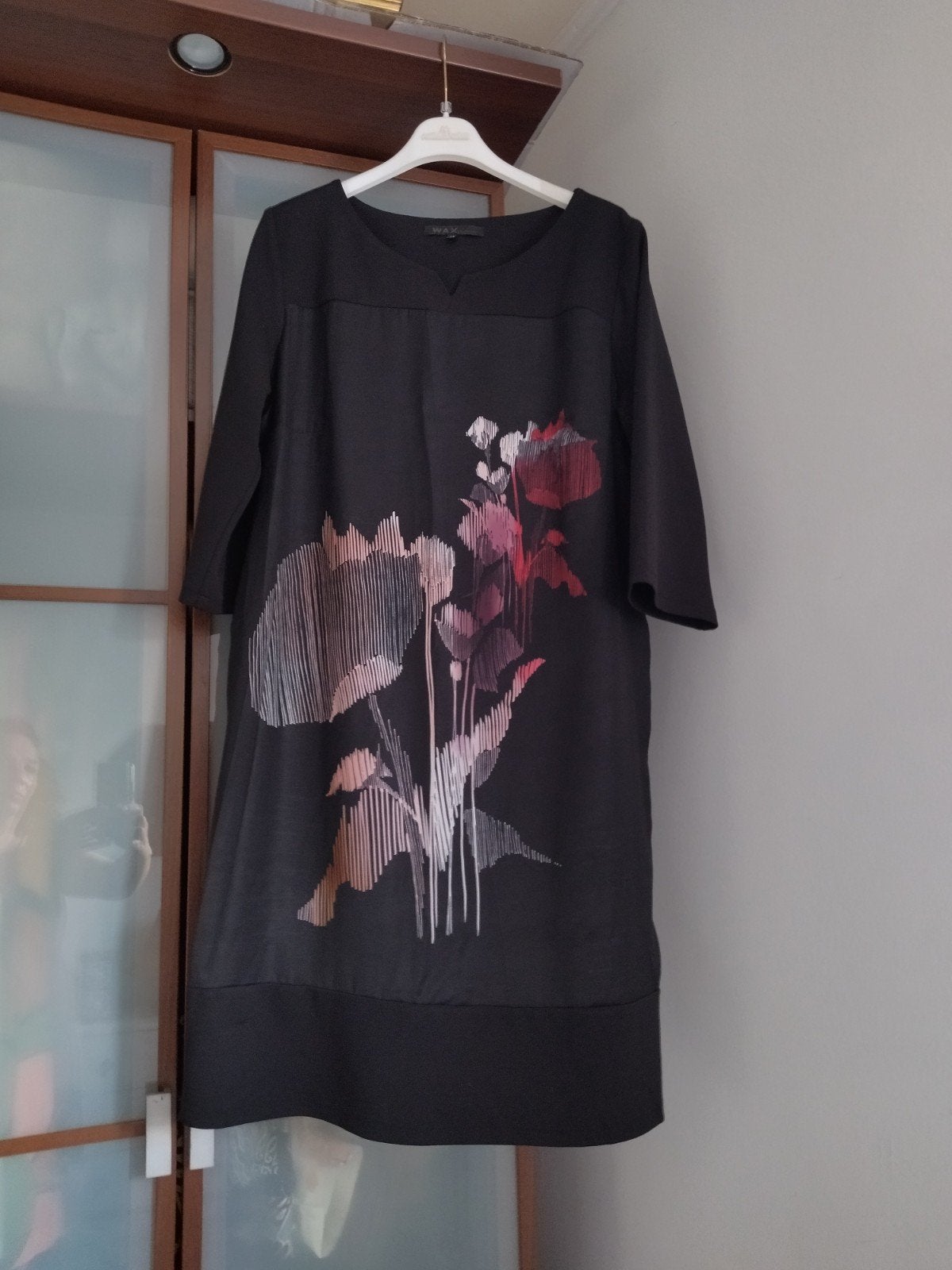 Robe noire Wax taille 44 - Imprimé floral, Vêtements | Femmes, Robes, Taille 42/44 (L), Enlèvement ou Envoi, Comme neuf, Multicolore
