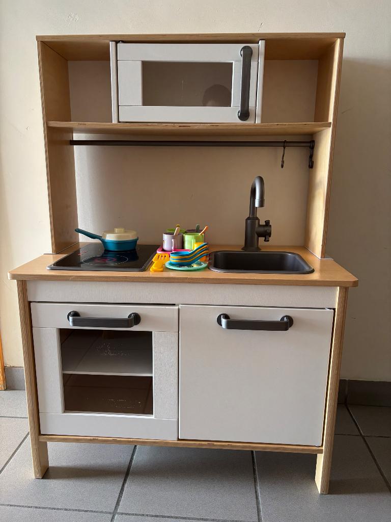 IKEA DUKTIG BERKEN KEUKENTJE, Kinderen en Baby's, Ophalen