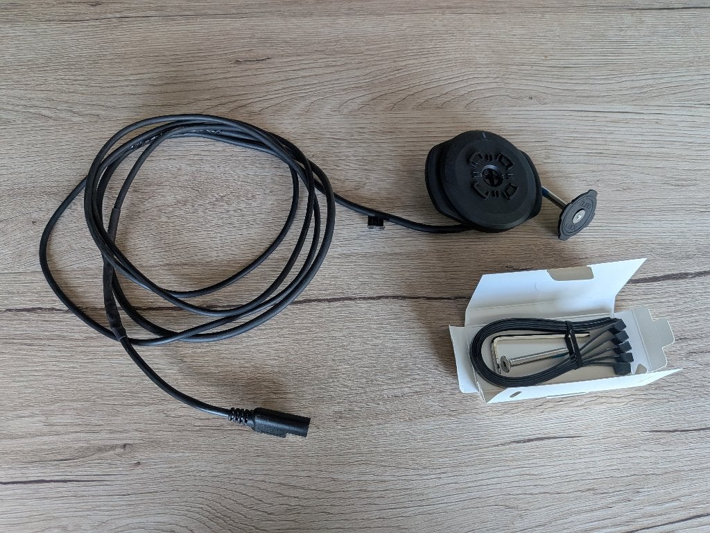 Tête de recharge sans fil étanche QUAD LOCK V2, Motoren, Ophalen, Zo goed als nieuw