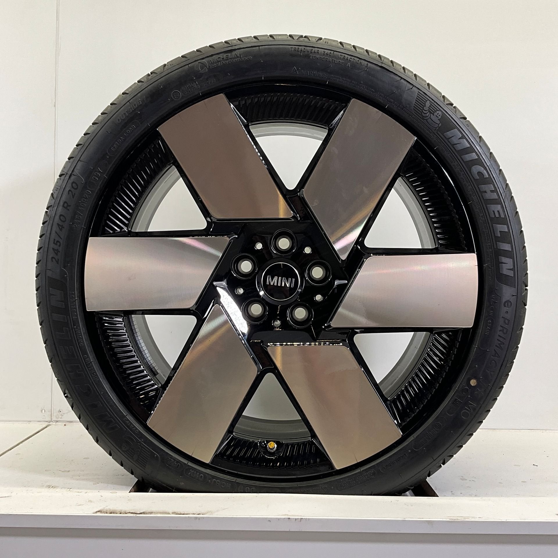 NIEUW MINI COUNTRYMAN U25 JCW 946 SET VELGEN + ZOMERBANDEN 2, Auto-onderdelen, Banden en Velgen, 245 mm, -, -, Banden en Velgen